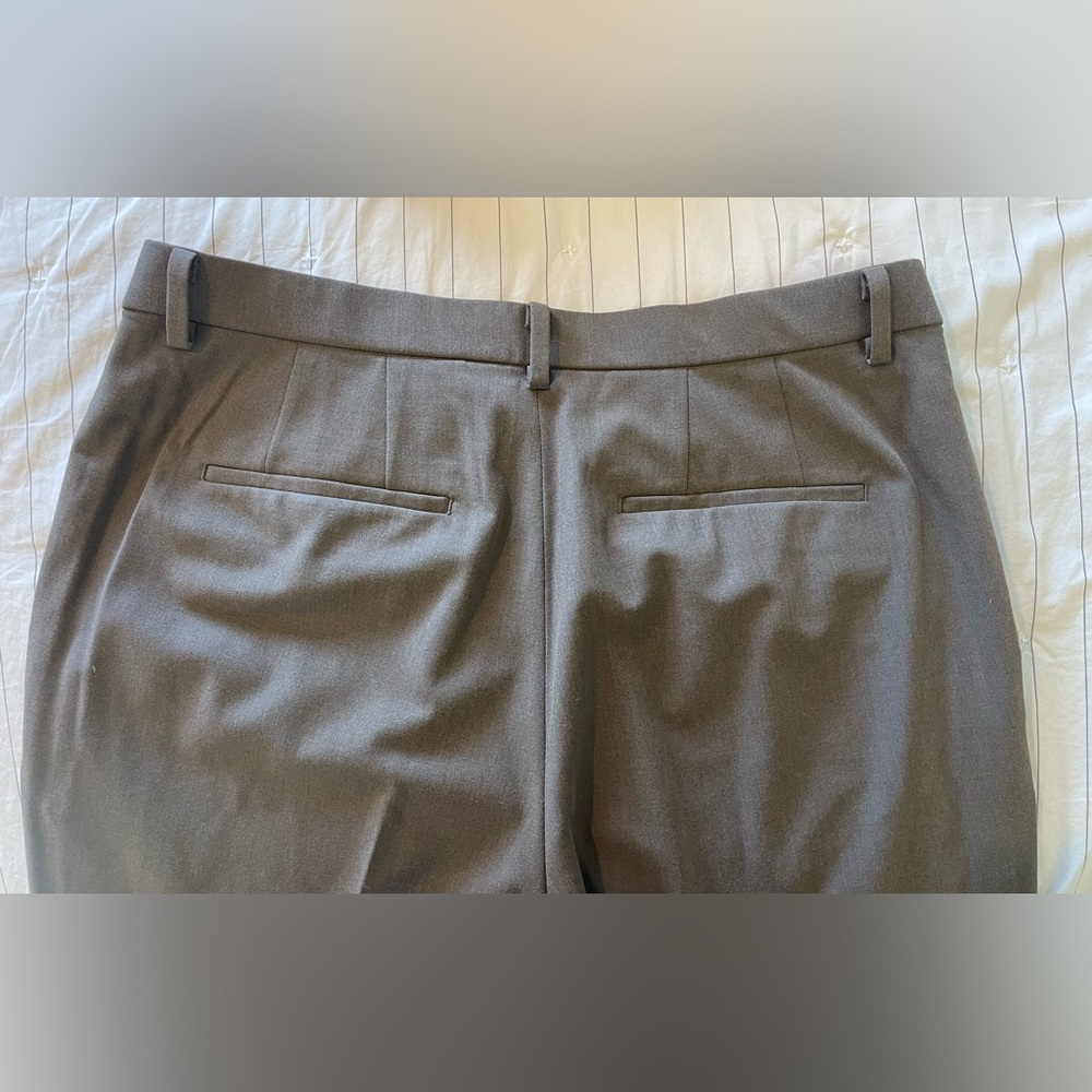 Uniqlo Women's Smart Ankle Trousers in Two Way Stretch - Picture 4 of 6